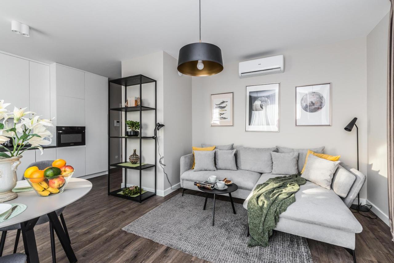 Rent Like Home - Slonimskiego 15 วรอตซวาฟ ภายนอก รูปภาพ